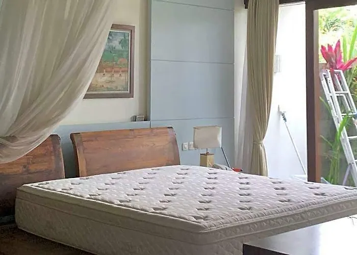 Ladera Villa